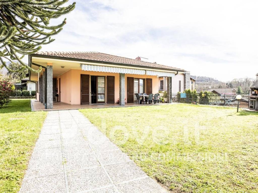 Villa a Cittiglio in Via della Cappelletta, 14 - Foto 2