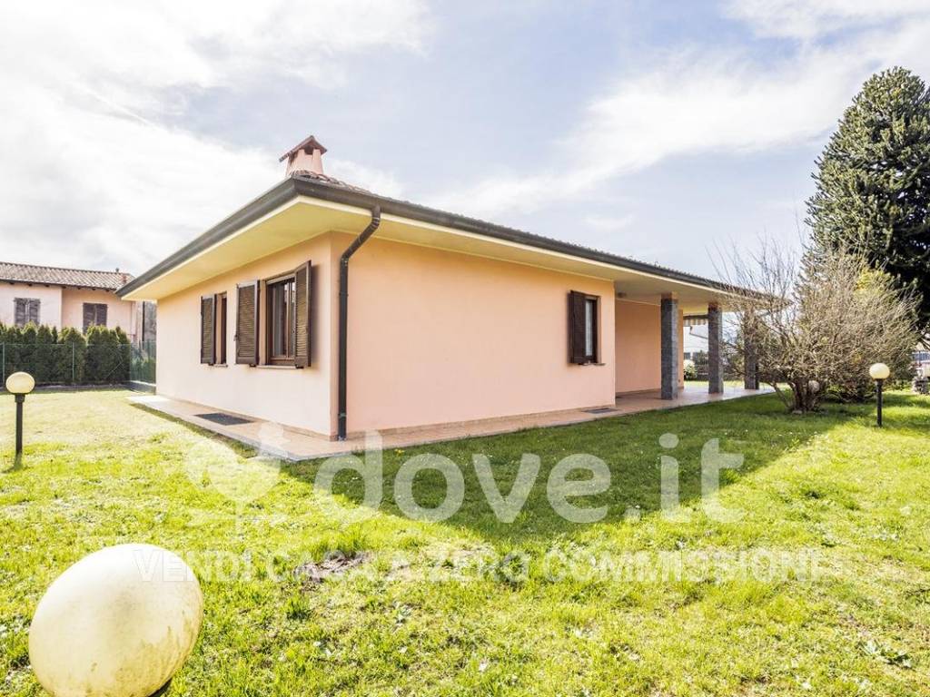 Villa a Cittiglio in Via della Cappelletta, 14 - Foto 3