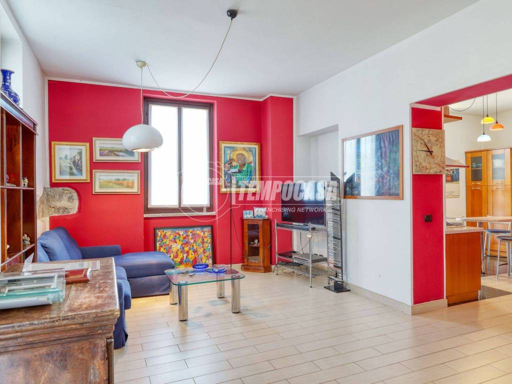 Appartamento a Varese in Viale Padre Gian Battista Aguggiari - Foto 2