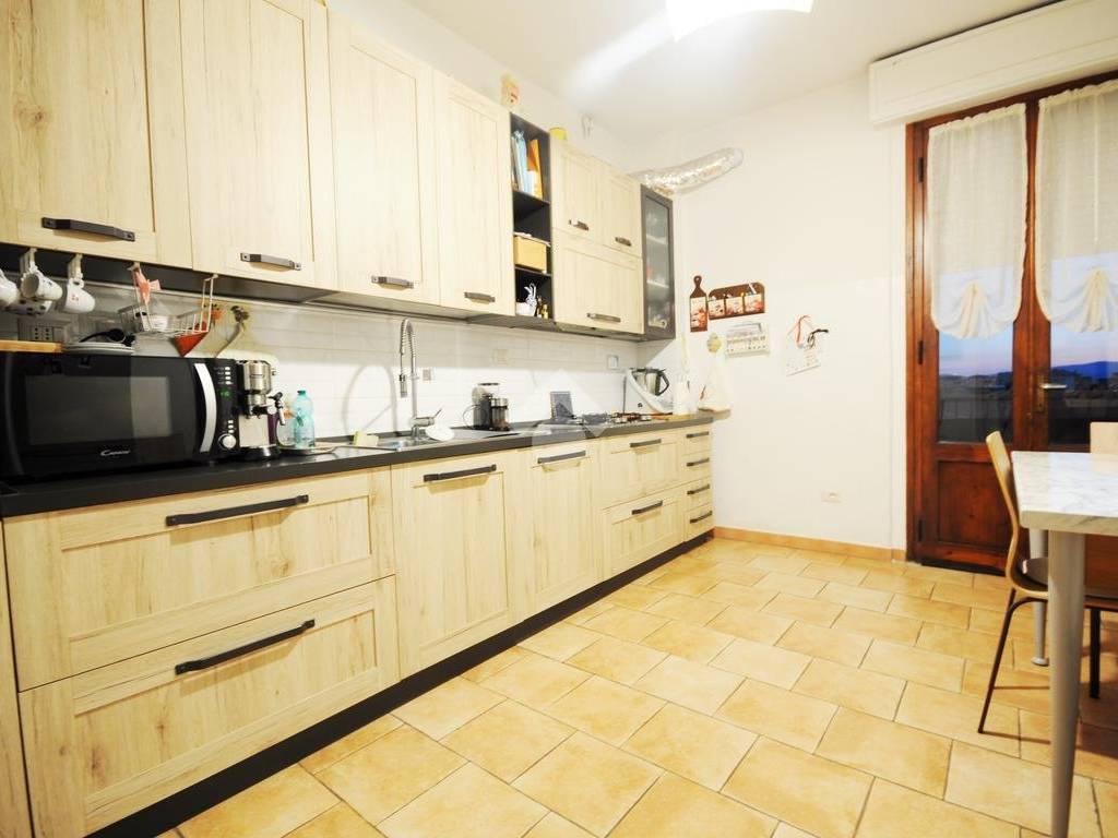 Appartamento a Prato in Via carlo livi - Foto 4