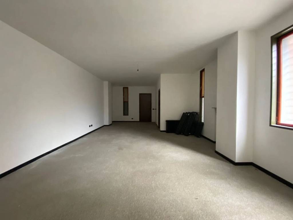 Appartamento a Montebelluna in Corso Mazzini Giuseppe, 10 - Foto 2