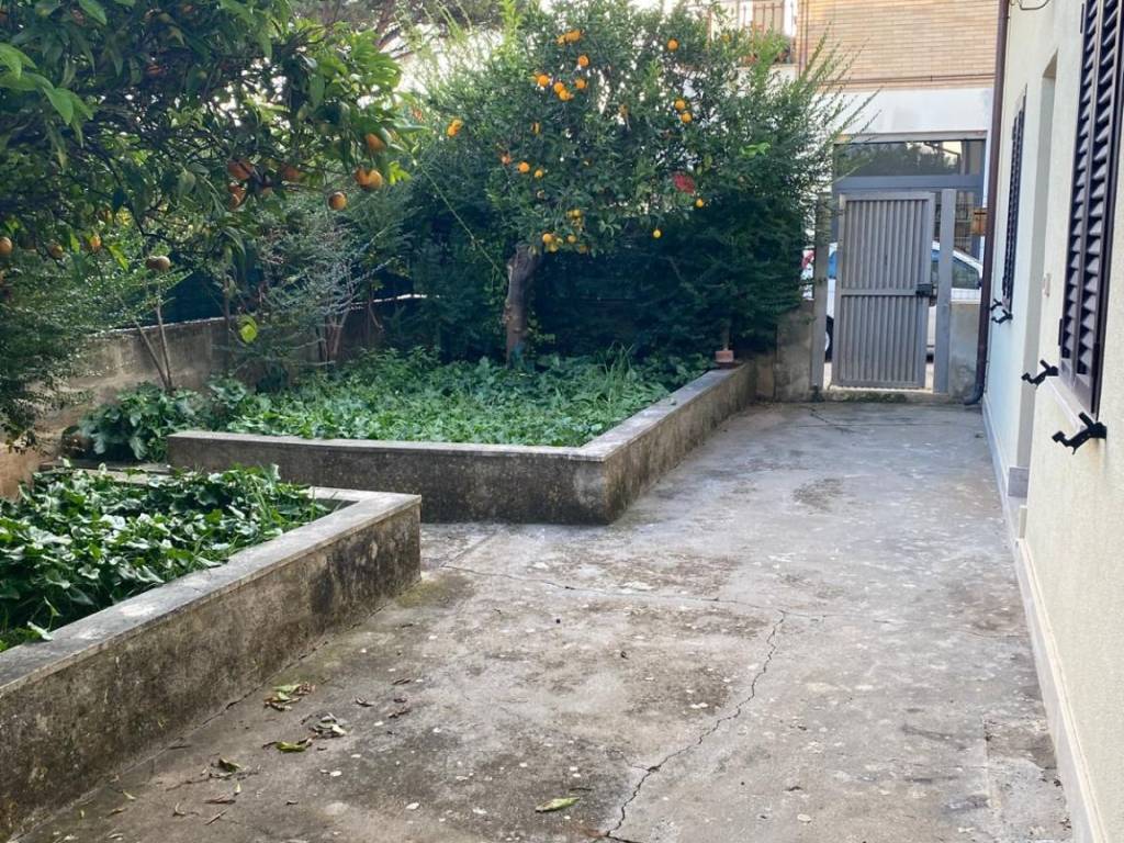 Villa a Cisterna di latina in Via Charles Darwin - Foto 4