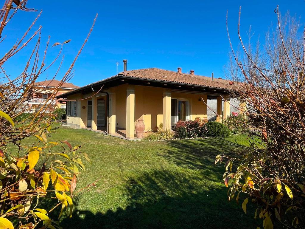 Villa a Caramagna piemonte in Via San Sebastiano - Foto 2