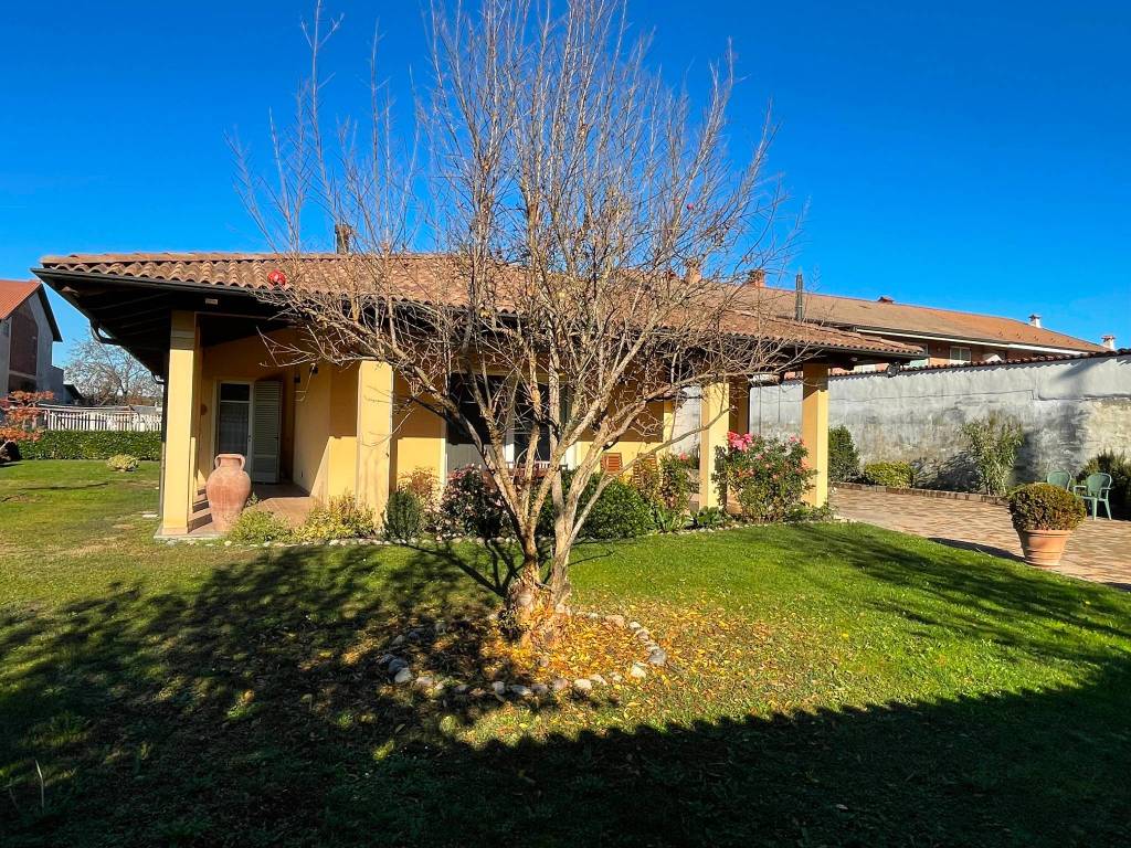 Villa a Caramagna piemonte in Via San Sebastiano - Foto 3