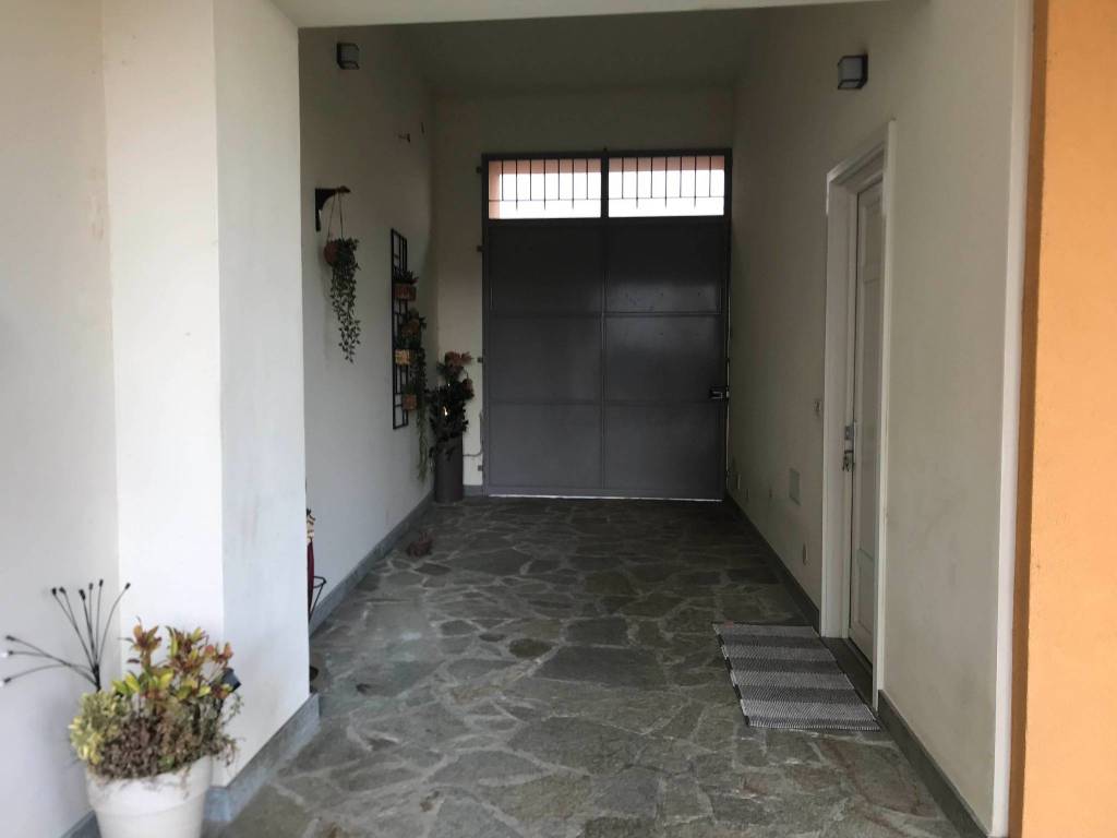 Appartamento a Giaveno in Piazza Renato Ruffinatti, 13 - Foto 3