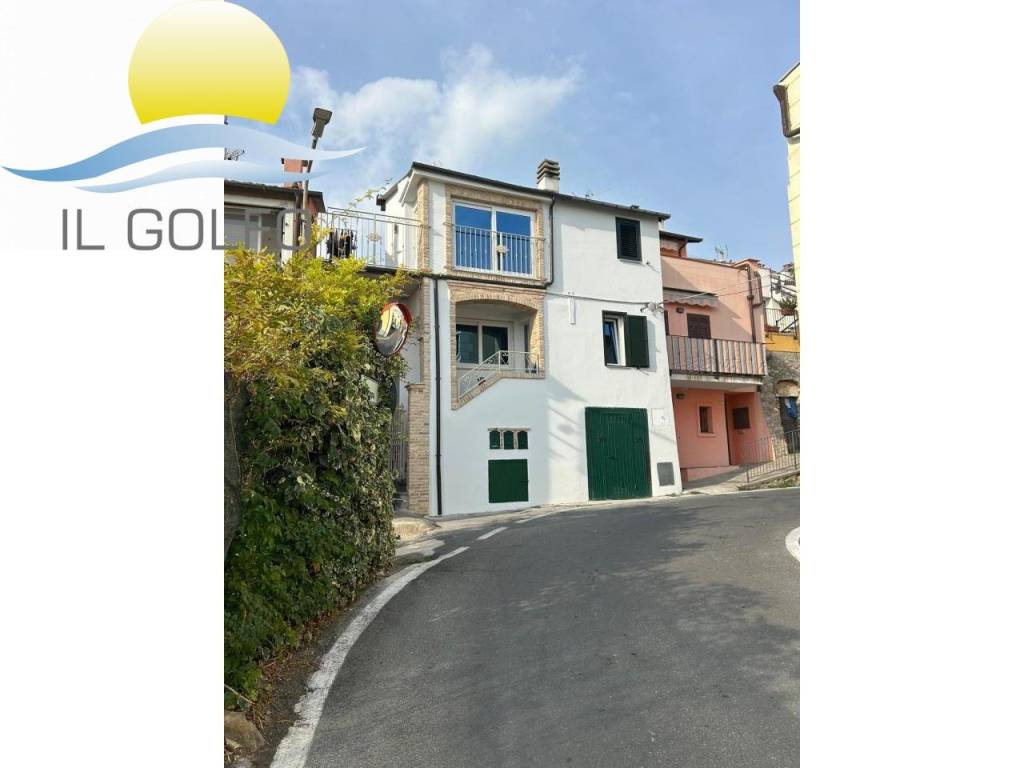 Appartamento a San bartolomeo al mare in Piazza San Mauro, 7 - Foto 2