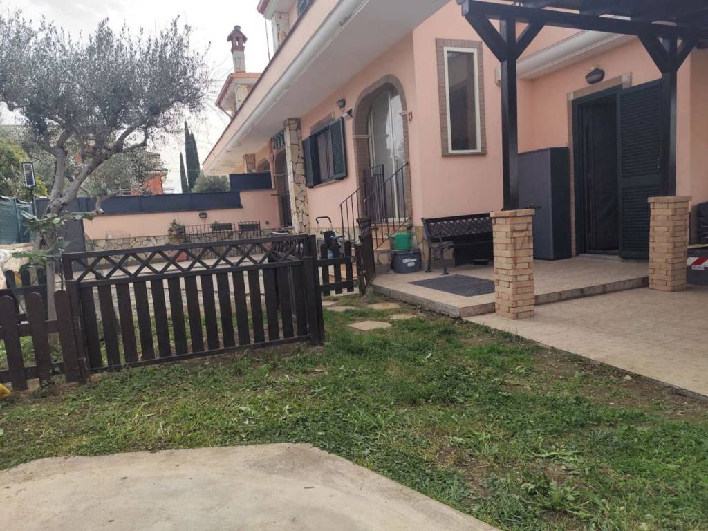Villa a Guidonia montecelio in Via Licenza, 40 - Foto 5