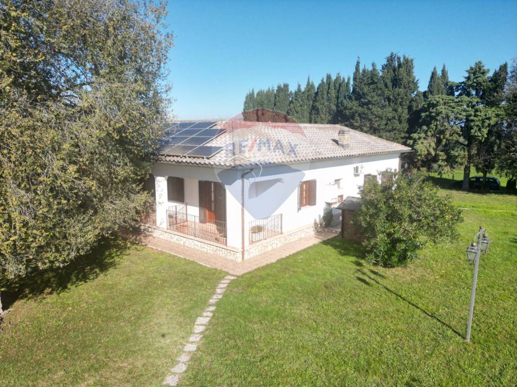 Casa indipendente a Sabaudia in strada formicosa, 1106 - Foto 3