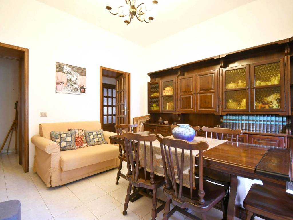Appartamento a Cagliari in Piazza Baezza Roderigo, 13 - Foto 2