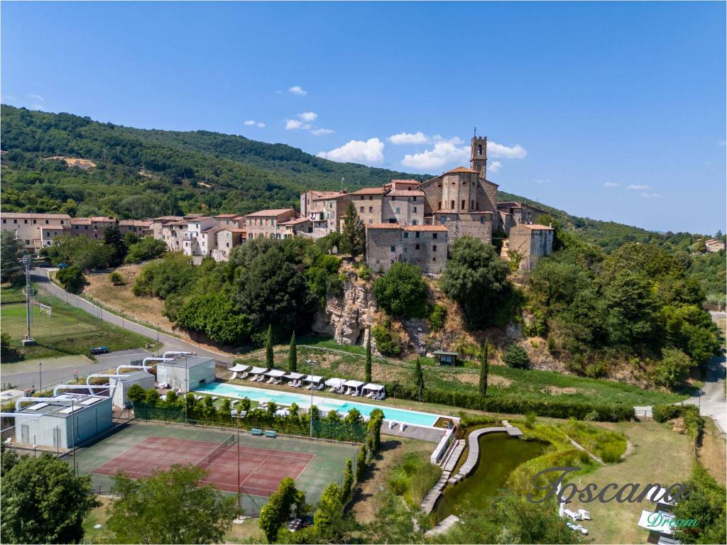 Attico / mansarda a Castelnuovo di val di cecina in Via Camillo Benso Cavour-Sasso Pisano - Foto 2