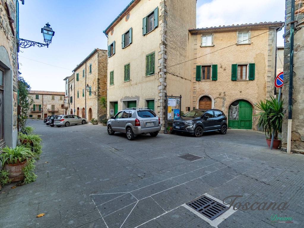 Attico / mansarda a Castelnuovo di val di cecina in Via Camillo Benso Cavour-Sasso Pisano - Foto 3