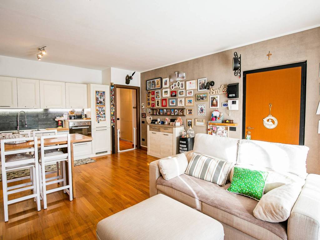 Appartamento a Malnate in Via Bruno Buozzi, 15 - Foto 2