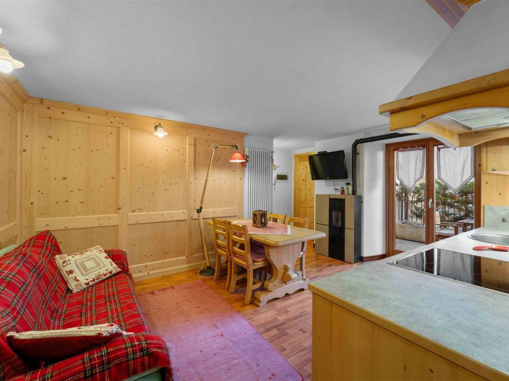 Appartamento a Campodolcino in Via Corti, 63 - Foto 2