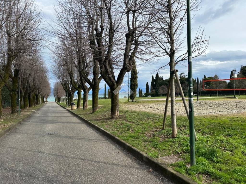 Appartamento a Desenzano del garda in Viale motta - Foto 5