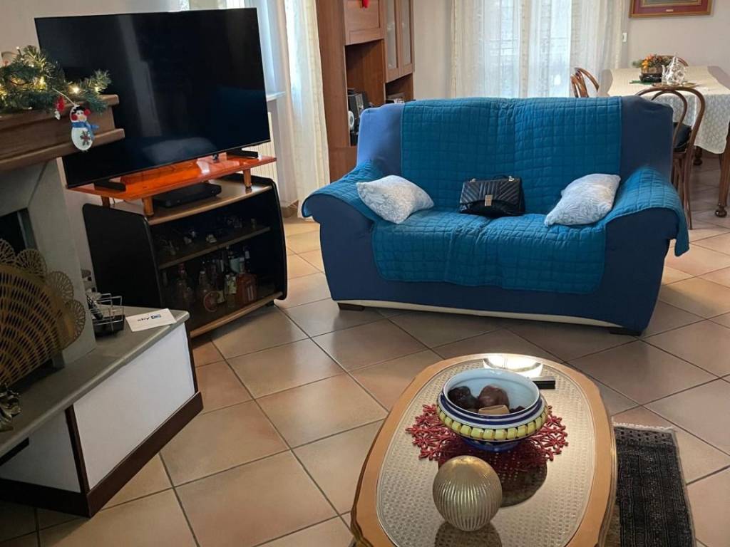 Appartamento a Broni in Strada Provinciale Padana Inferiore - Foto 2