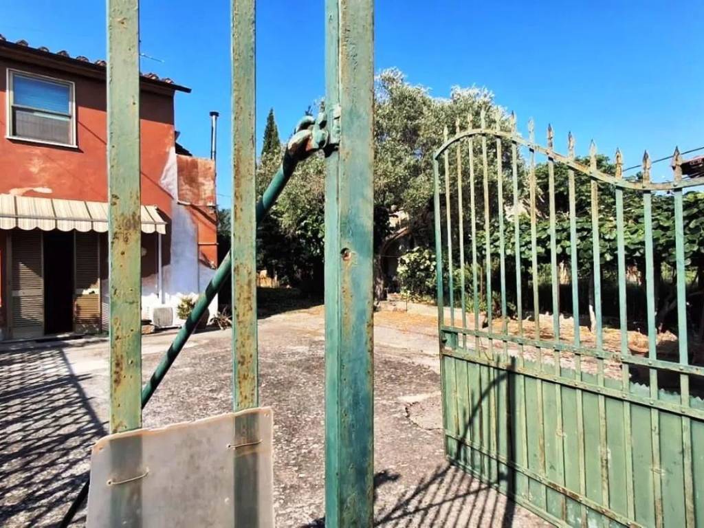 Villa a San giuliano terme in Via Di Baccio San Martino A Ulmiano No Number - Foto 5
