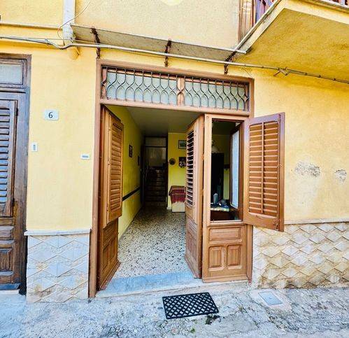 Villa a Caccamo in Via Benedettini - Foto 2