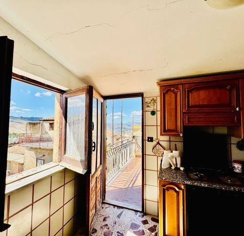 Villa a Caccamo in Via Regina Elena - Foto 2
