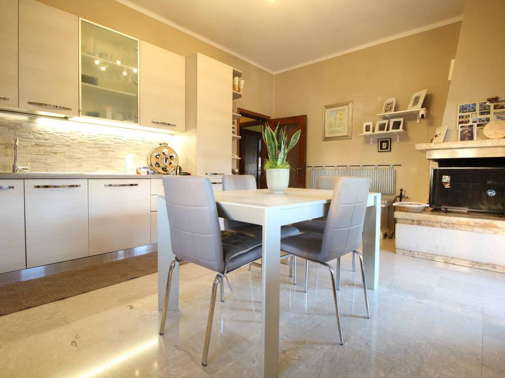 Appartamento a Montecchio maggiore in Via Pietro Ceccato, 50 - Foto 3