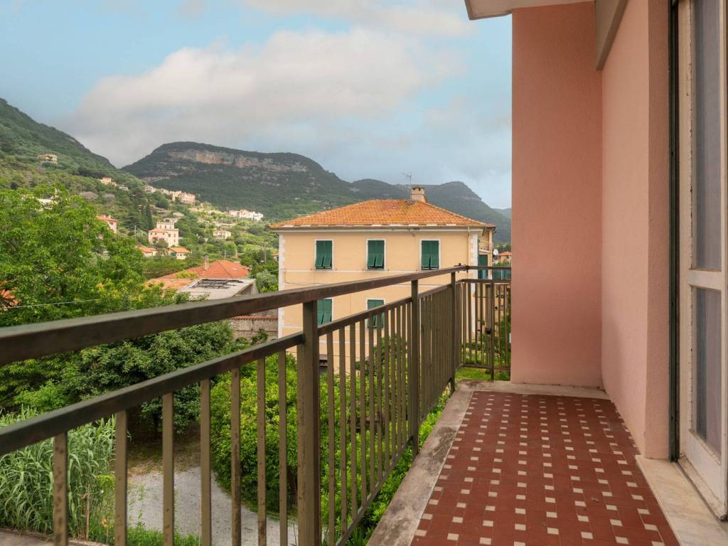 Appartamento a Finale ligure in Via Lungo Sciusa, 30 - Foto 4