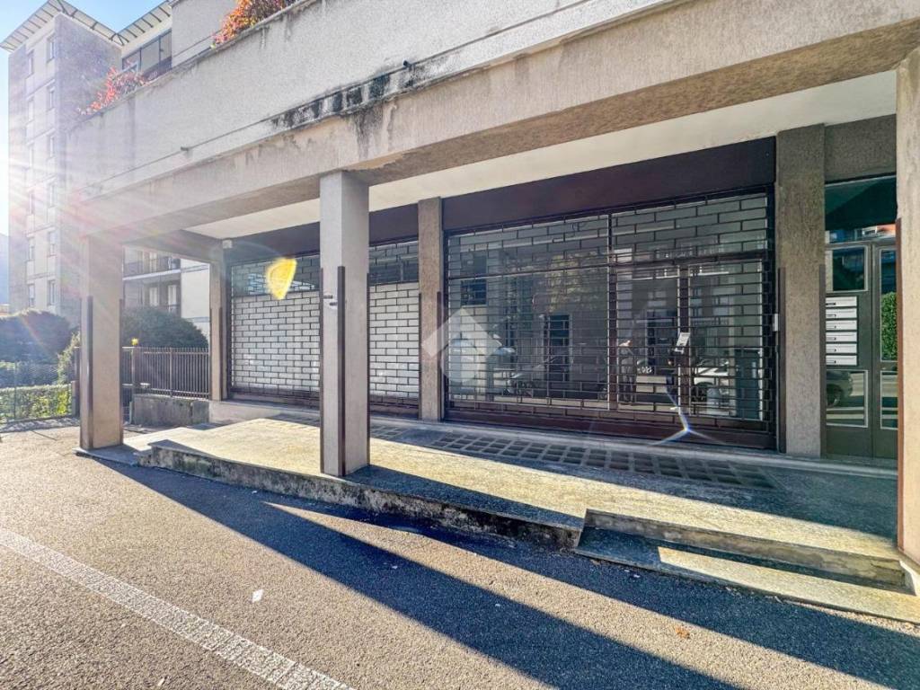 Immobile a Lecco in Via Adamello, 19 - Foto 4