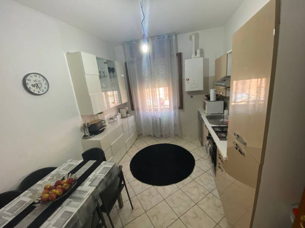 Appartamento a Ferrara in Via Edmondo De Amicis, 40 - Foto 3