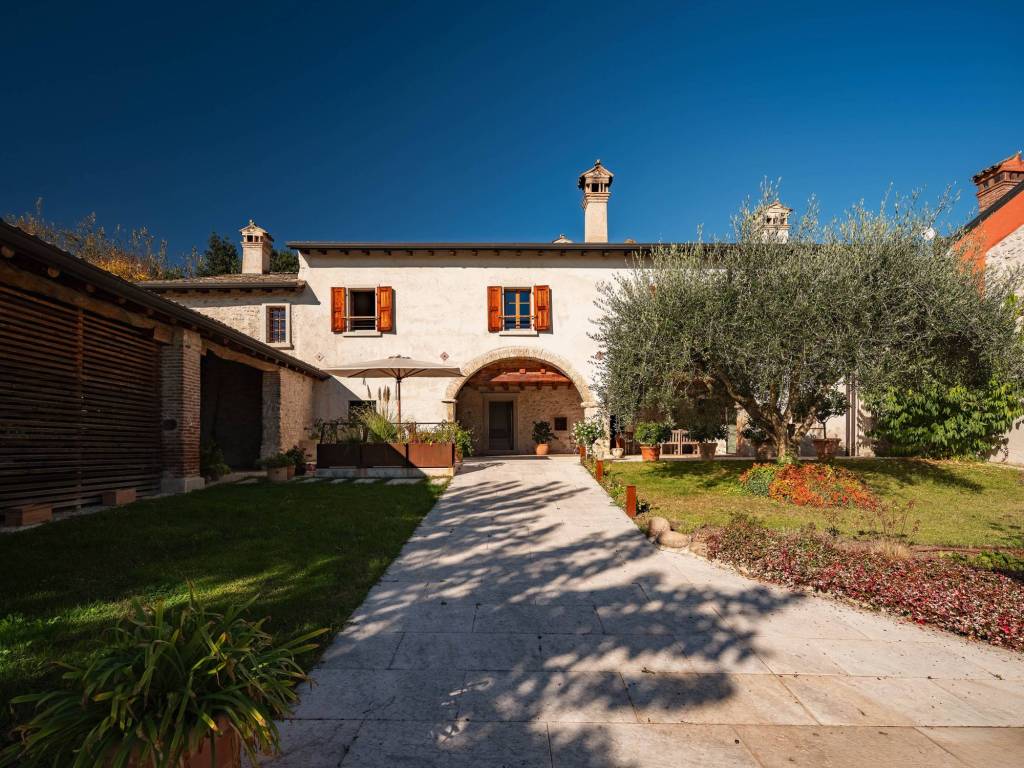 Villa a Caprino veronese in Via Carrara, 34 - Foto 5