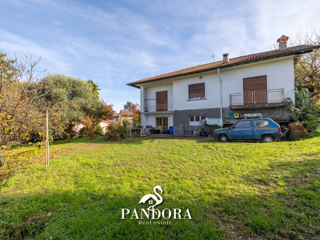 Villa a Taino in Via Monviso, 39 - Foto 2