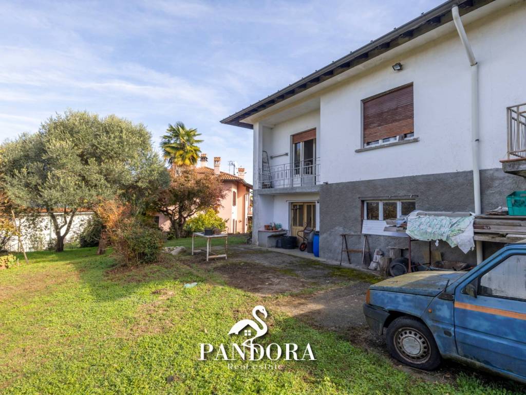 Villa a Taino in Via Monviso, 39 - Foto 3