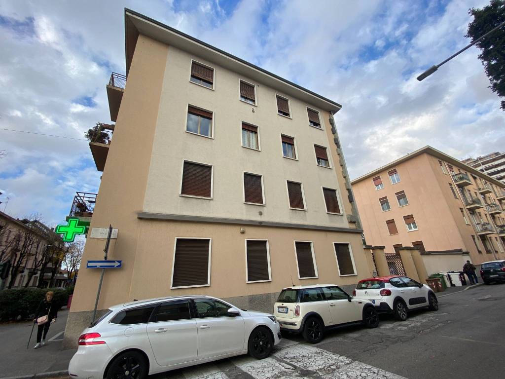 Appartamento a Busto arsizio in Via Ippolito Pindemonte, 1 - Foto 2