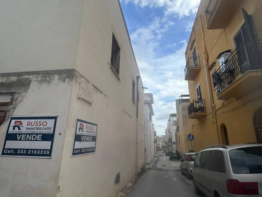 Casa indipendente a Castellammare del golfo in Via della Libertà - Foto 5