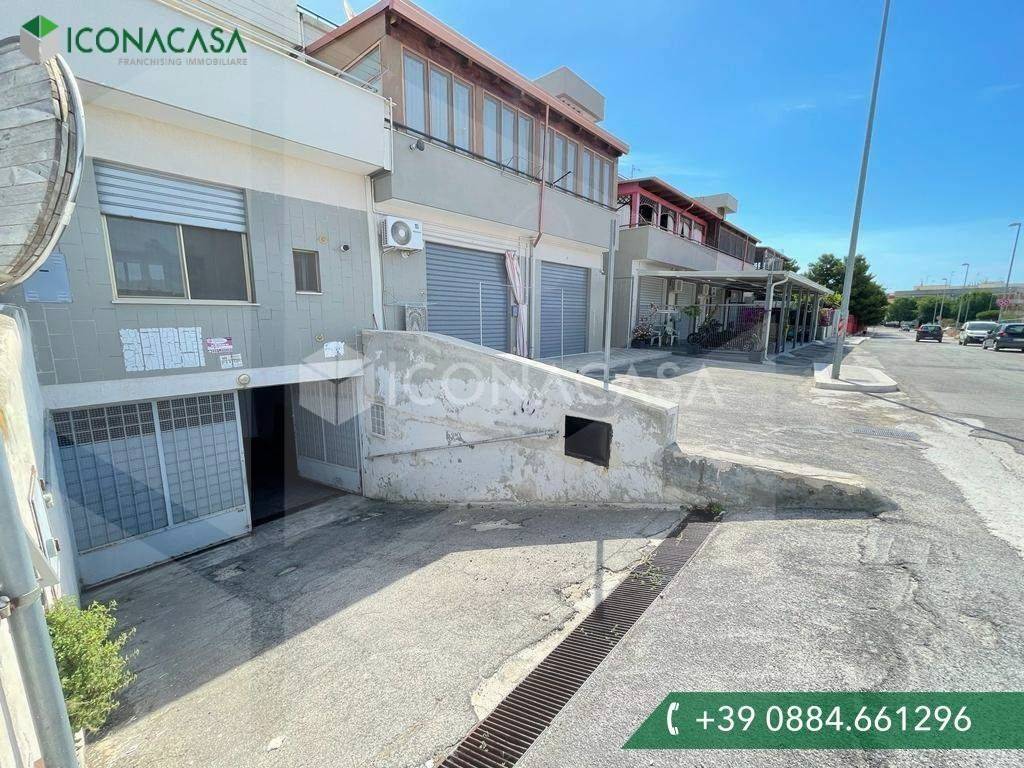 Box / garage a Manfredonia in Via Bartolomeo D'Onofrio - Foto 5