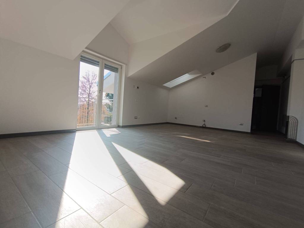 Appartamento a Gerenzano in Via Inglesina - Foto 2