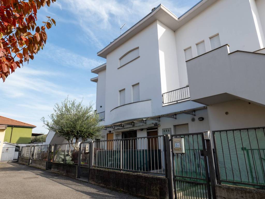 Appartamento a Dalmine in Via Pinosa - Foto 2