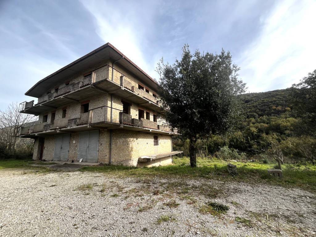 Palazzo / stabile a Lenola in Via Colle Pantano - Foto 2