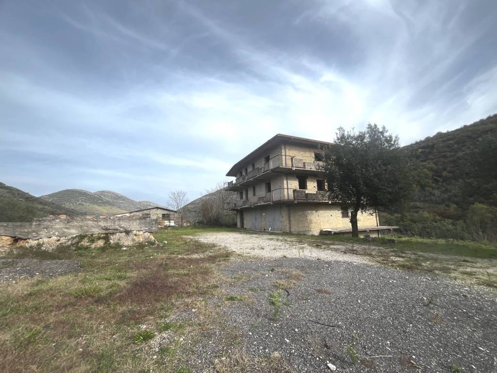 Palazzo / stabile a Lenola in Via Colle Pantano - Foto 4