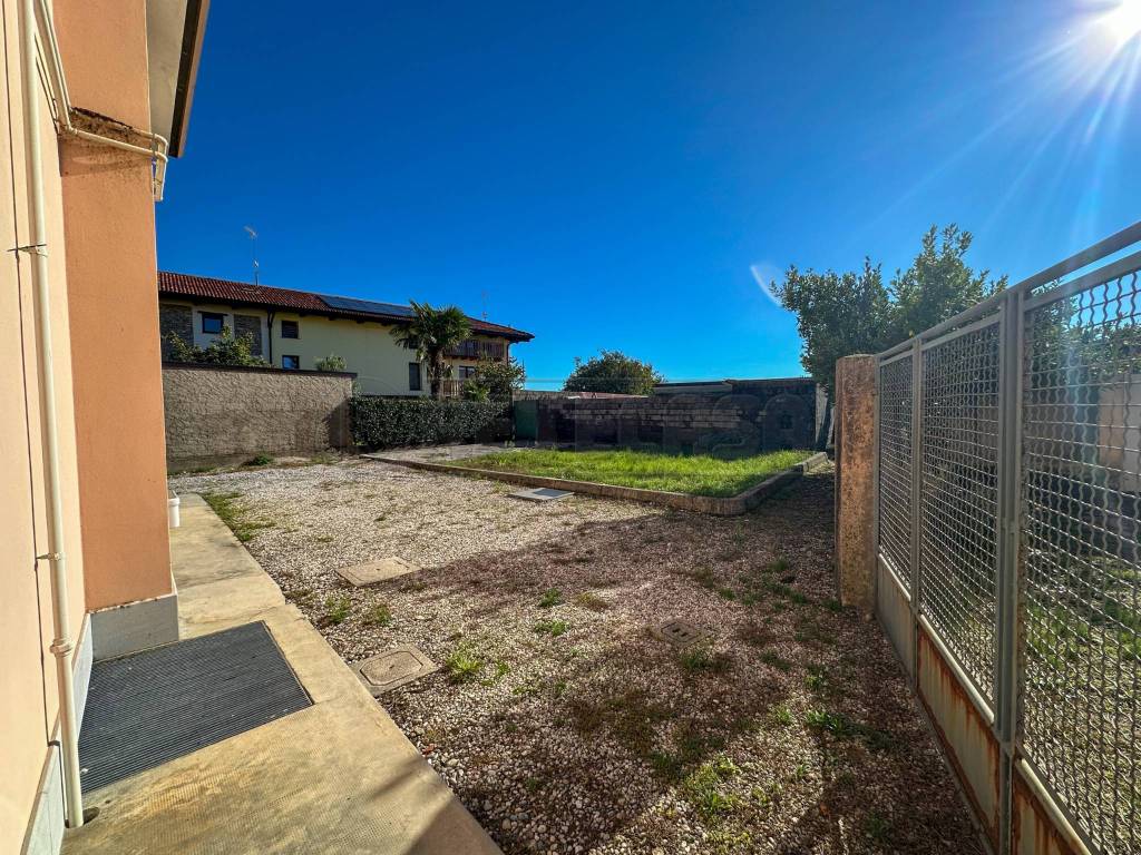 Villa a Mortegliano in Via Palmanova, 6 - Foto 4