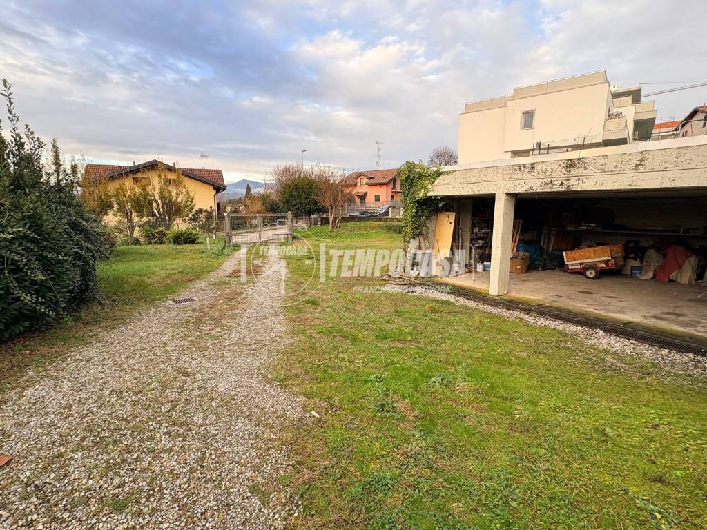 Villa a Casnate con bernate in Via Alessandro Volta, 31 - Foto 5