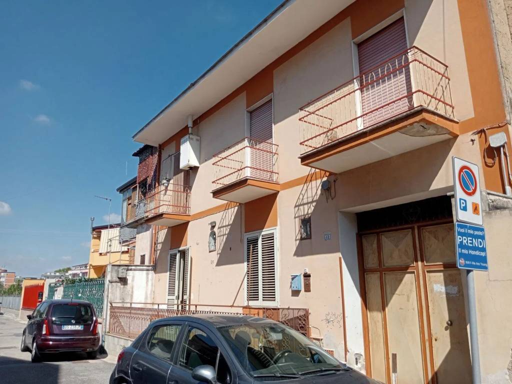 Palazzo / stabile a Casapulla in Via I Maggio, 13 - Foto 2