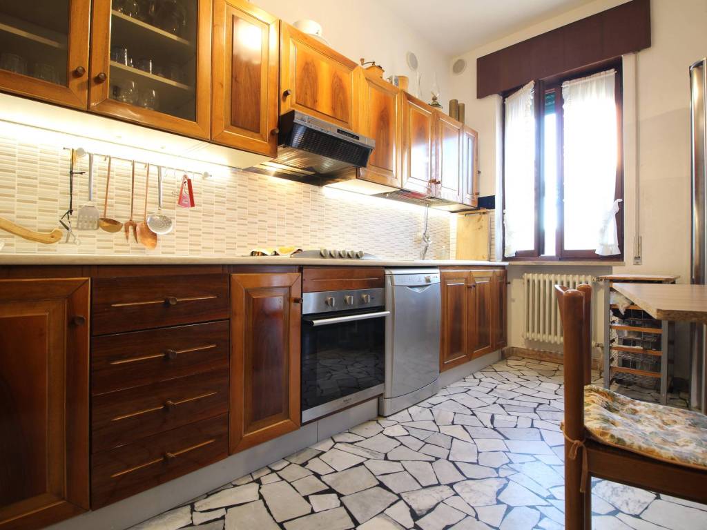 Appartamento a Montecchio maggiore in Via Pietro Ceccato - Foto 4