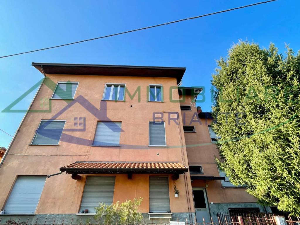 Appartamento a Somma lombardo in Via Cacciatori delle Alpi - Foto 4