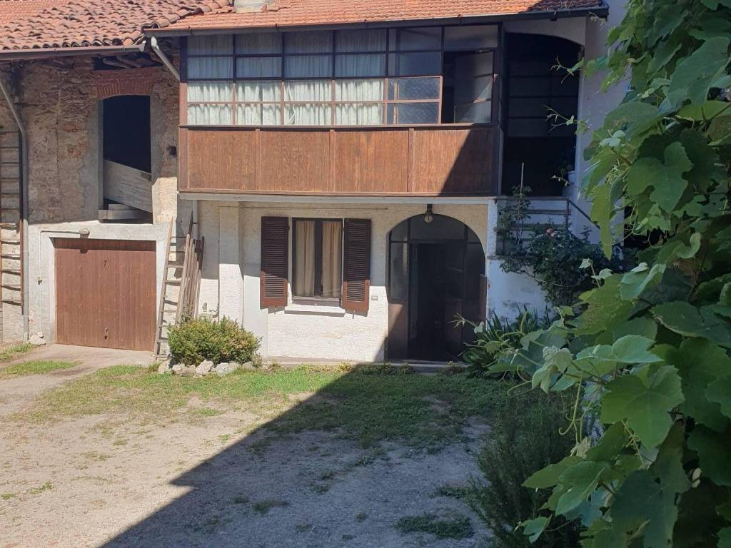 Appartamento a Leggiuno in Via Lago Maggiore, 13 - Foto 2