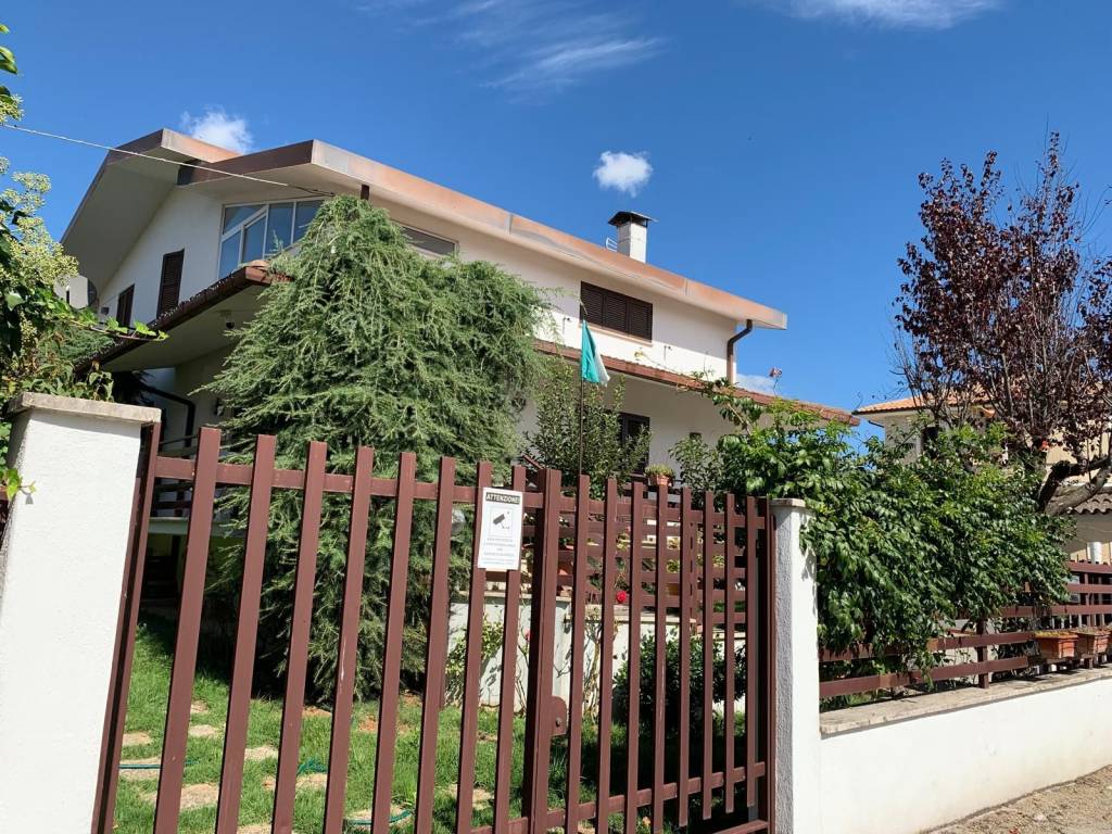 Villa a Avezzano in Via Cristoforo Colombo, 17 - Foto 2