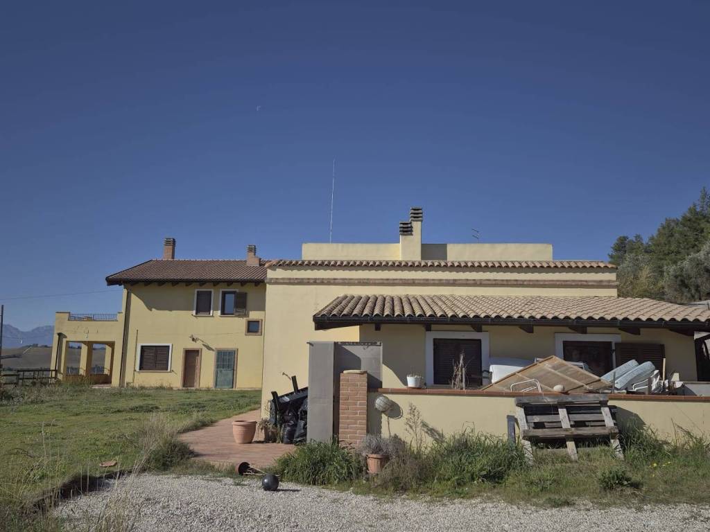 Palazzo / stabile a Atri in C.da Centorame - Foto 3