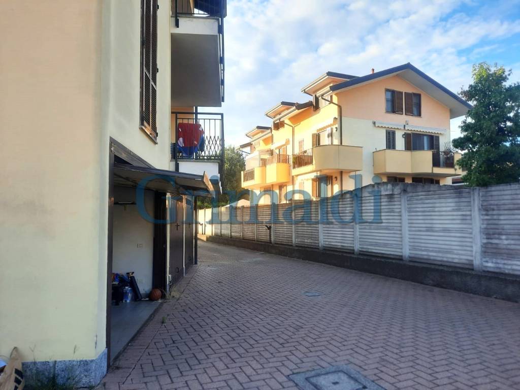 Appartamento a Bareggio in Via Isonzo - Foto 4