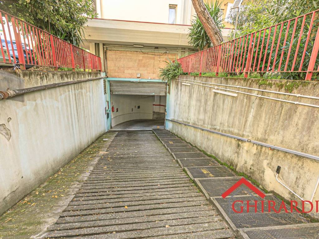 Box / garage a Genova in Via Chiaravagna, 18 - Foto 4