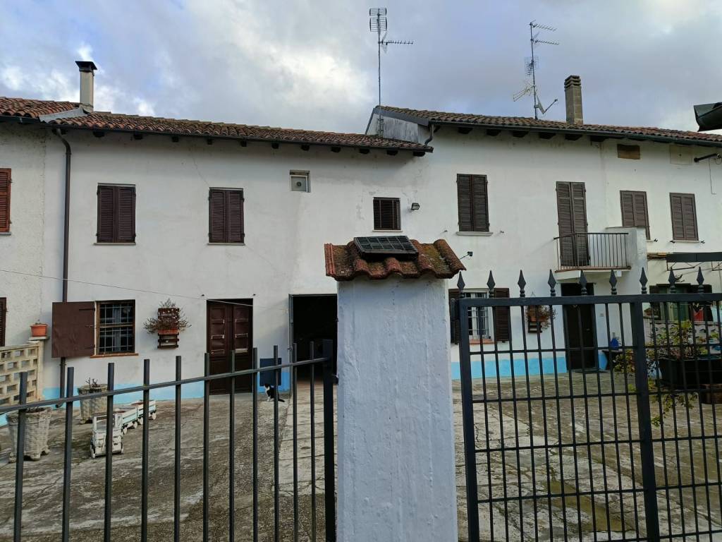 Villa a Casale monferrato in Cantone Grassi, 157 - Foto 3