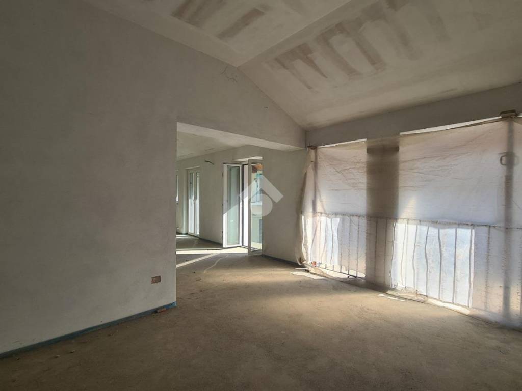 Appartamento a Bra in Piazza Carlo Alberto, 18 - Foto 2