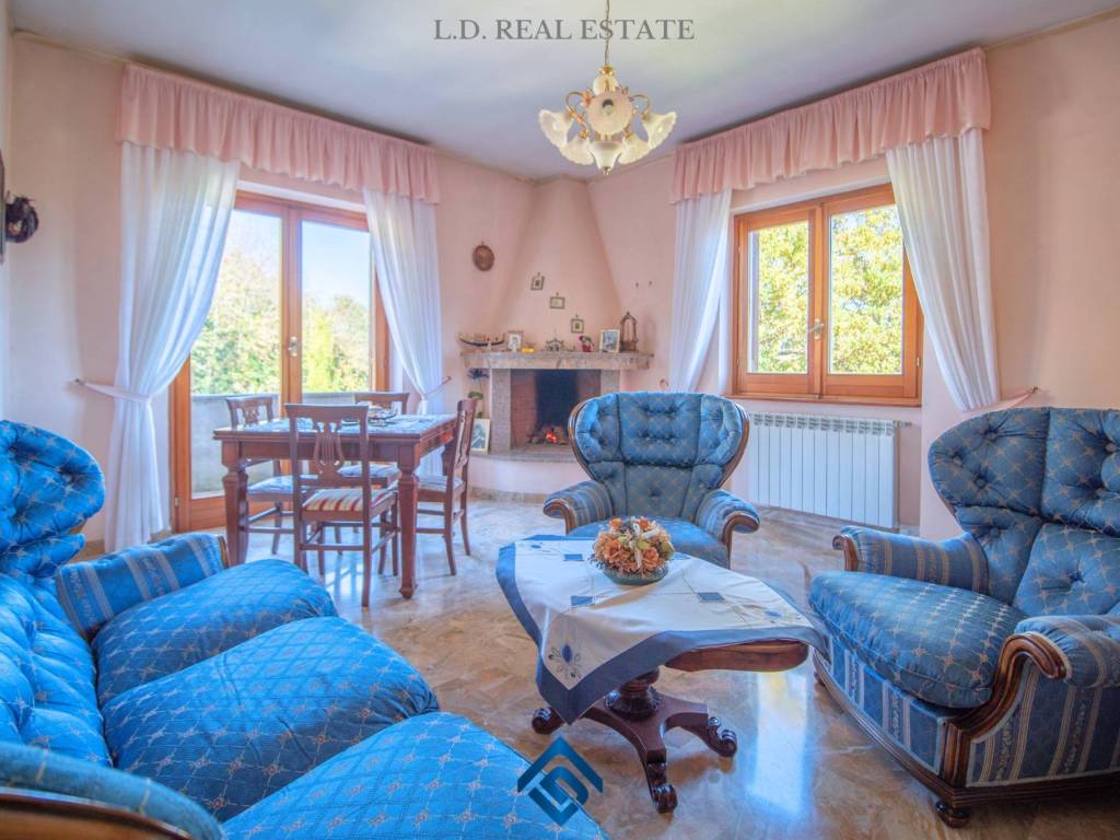 Villa a Capranica in Via Giosuè Carducci - Foto 3