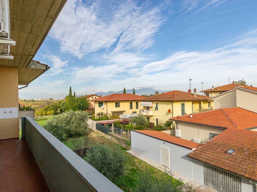 Appartamento a Ponsacco in Via Rospicciano - Foto 2
